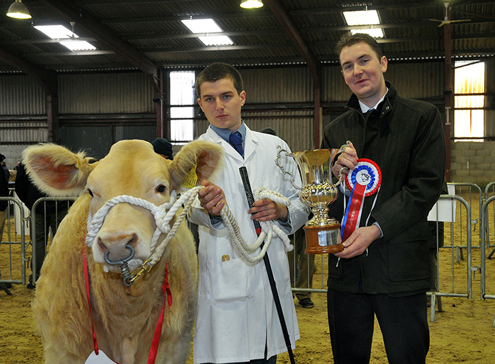 Supreme Champion Mortimers Icemaiden with Angus McLean & judge Bruce Campbell