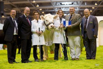 The presentation team congratulated jane Haw and Natasha Beech on their Reserve Supreme Champion placing with Balbithan Hersieys