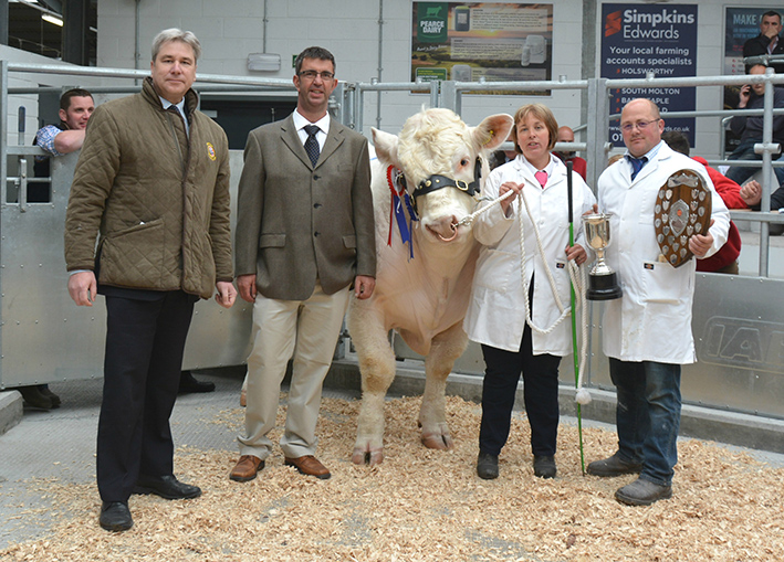 Champion Presentation with Society CEO Peter Phythian, Judge John Wylde and Bernadette and David Stacey
